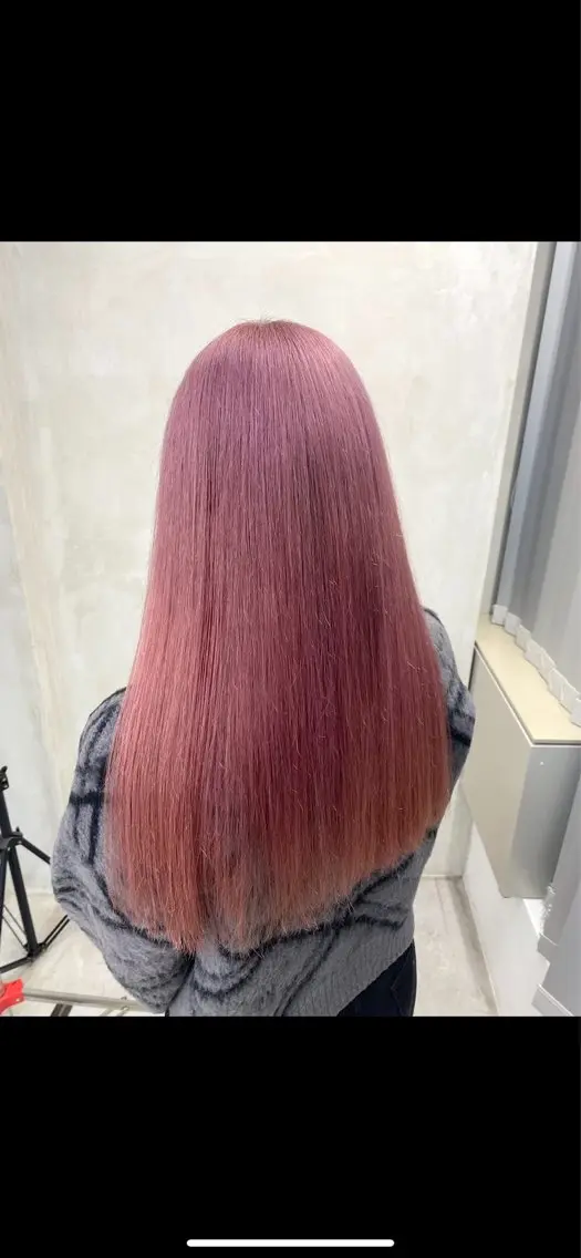 カラー ブリーチ 漆崎 相美のヘアスタイル