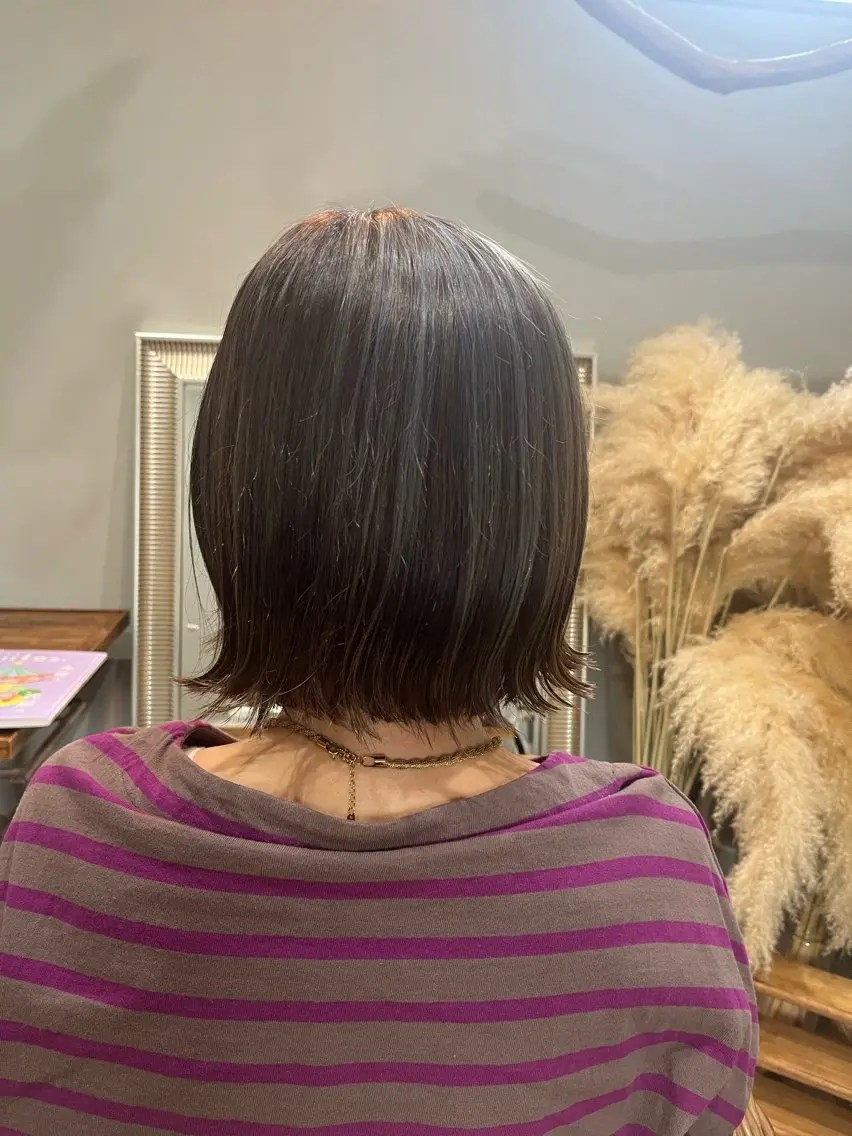 ミディアム カラー 外ハネヘア フクウラ ミホのヘアスタイル