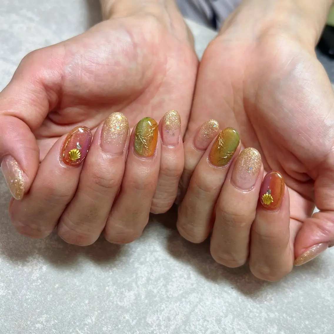 ネイル ゴールド グリーン ラメ(グリッター) オレンジ ルミエナ銀座 KATAOKAのネイルデザイン