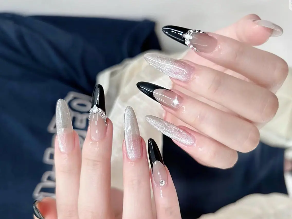 ネイル オーロラネイル チークネイル 長さ出し フットネイル フレンチネイル yumi nailのネイルデザイン