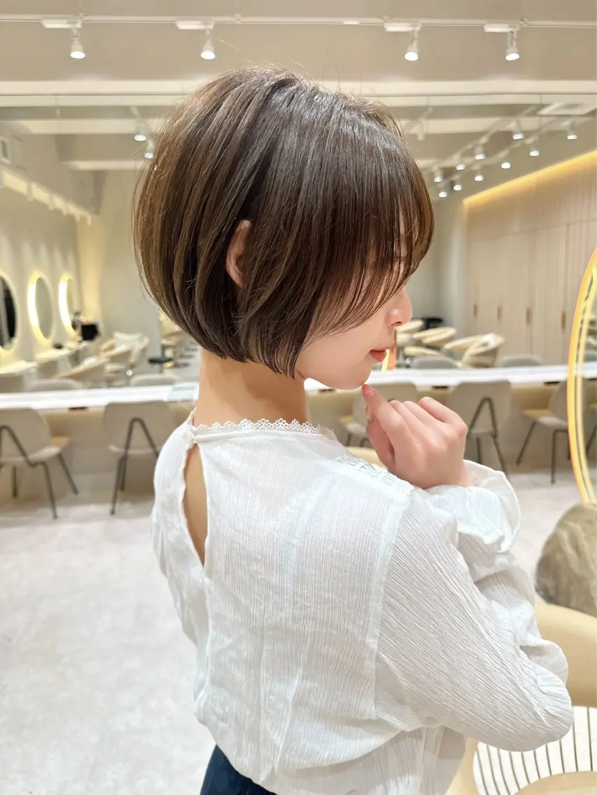 ショート カラー 縮毛矯正✨🫧 レイヤー川村利幸のヘアスタイル