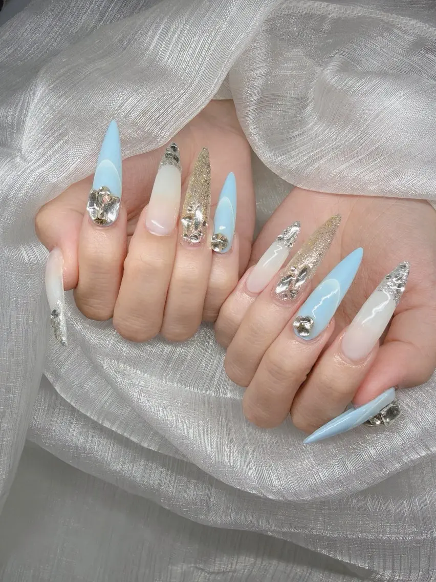 ネイル 長さ出し グラデーション 卒業式 キラキラネイル マグネットネイル ハンドネイル Lee Nailsのネイルデザイン