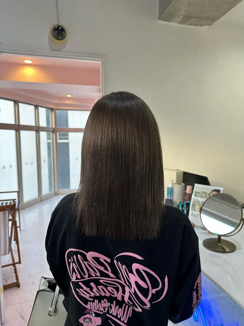 セミロング カラー ヘアカラー トリートメント モテ艶🪄ベージュ カラー🧸RUKAのヘアスタイル
