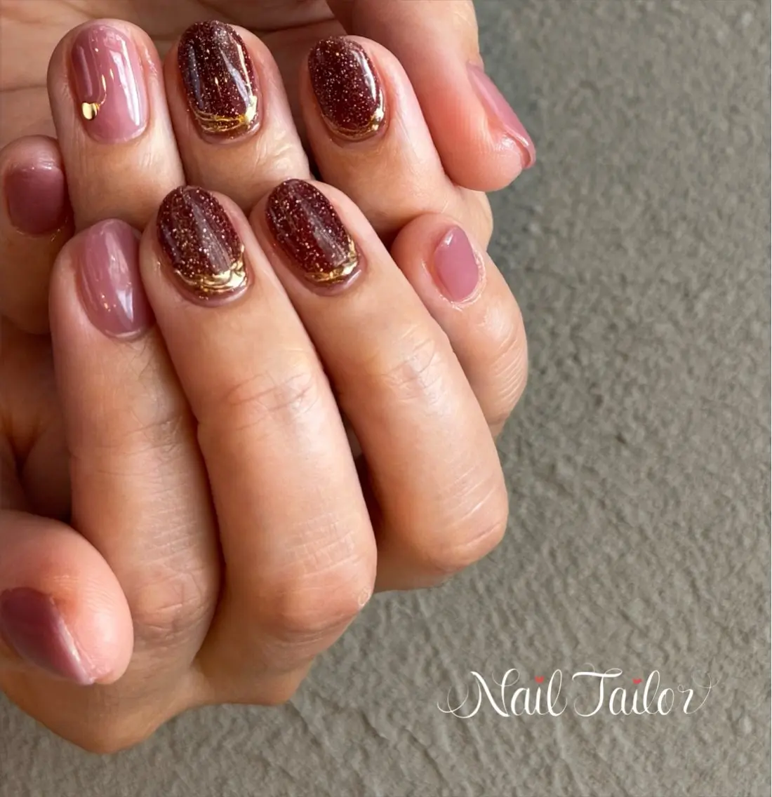 ネイル ブラウン フラッシュネイル ハート キラキラネイル ミラーネイル ハンドネイル NailTailor ネイルテイラーのネイルデザイン