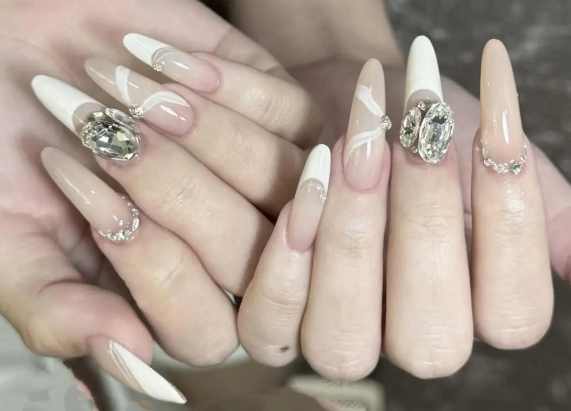ネイル ハンドネイル 🎀 NaNa_nailのネイルデザイン