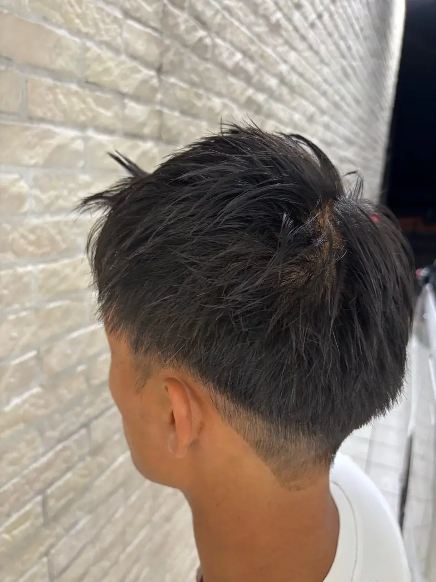 ショート メンズ ナチュラルカラー🌟 メンズカット保坂太一のヘアスタイル