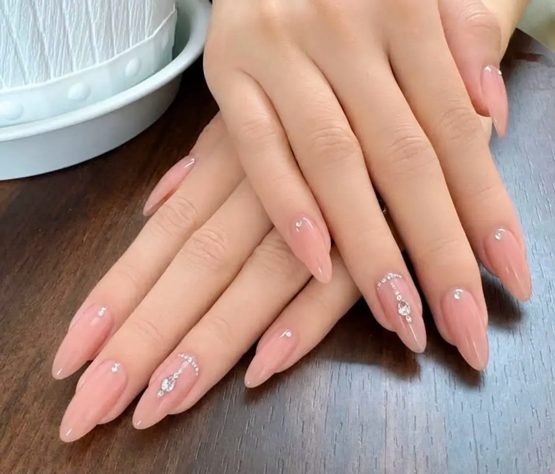 ネイル Hina ネイルサロンのネイルデザイン