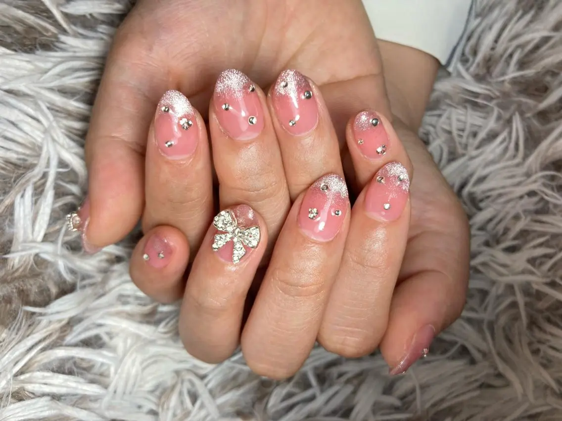 ショート ネイル ハンドネイル フットネイル ✴︎ Delightのネイルデザイン