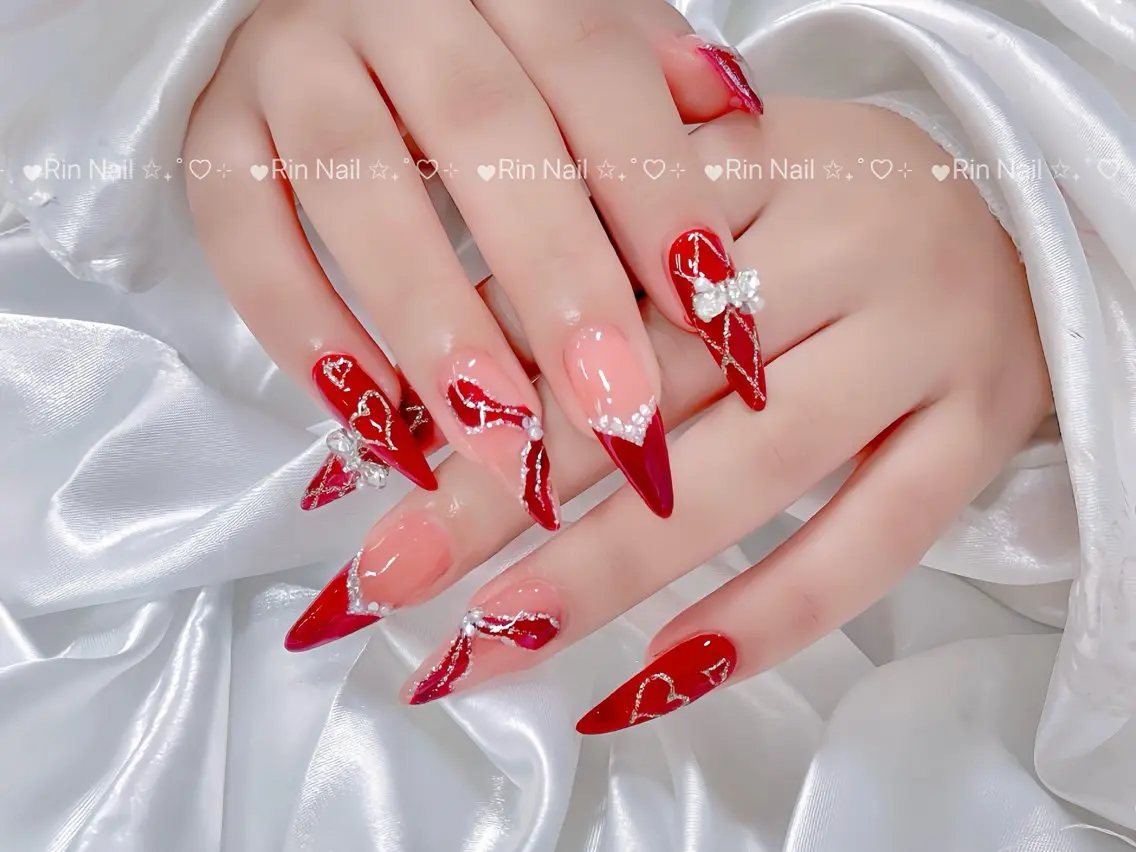 ネイル ブルー フラッシュネイル フラワーネイル ホログラムネイル キラキラネイル ハンドネイル Rin Nail 新大久保店のネイルデザイン