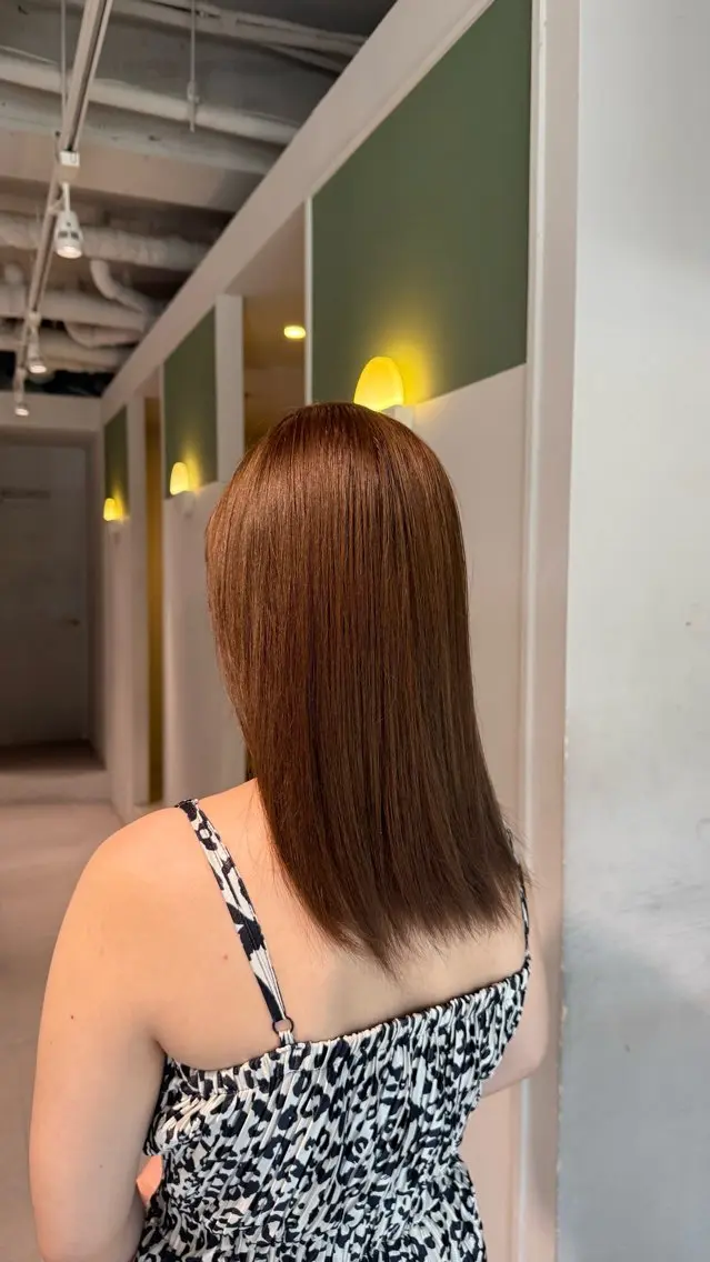 ミディアム カラー 杉田 茉優のヘアスタイル