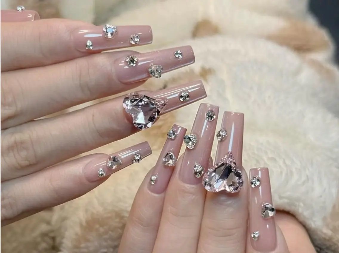 ネイル more glamのネイルデザイン