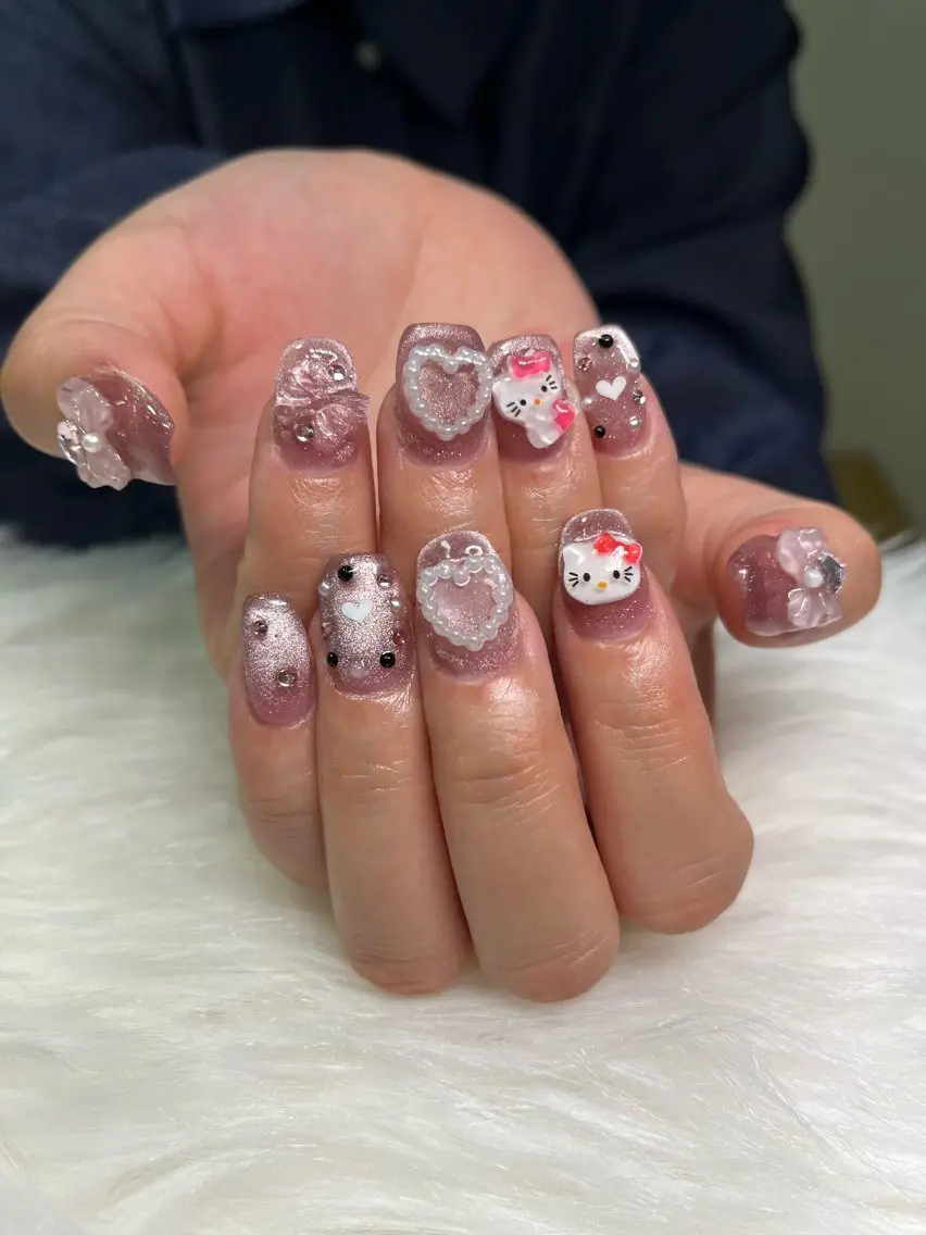 ネイル マグネットネイル 持ち込み ピンク 🏠自宅 サロン💅natsuのネイルデザイン