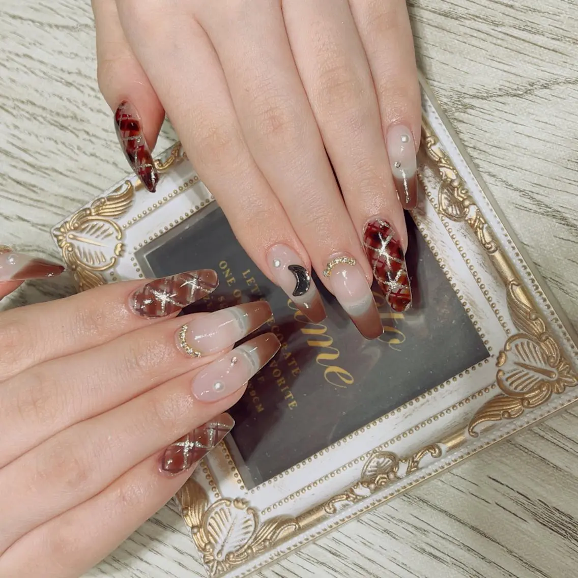 ネイル ハンドネイル Queens ciciのネイルデザイン