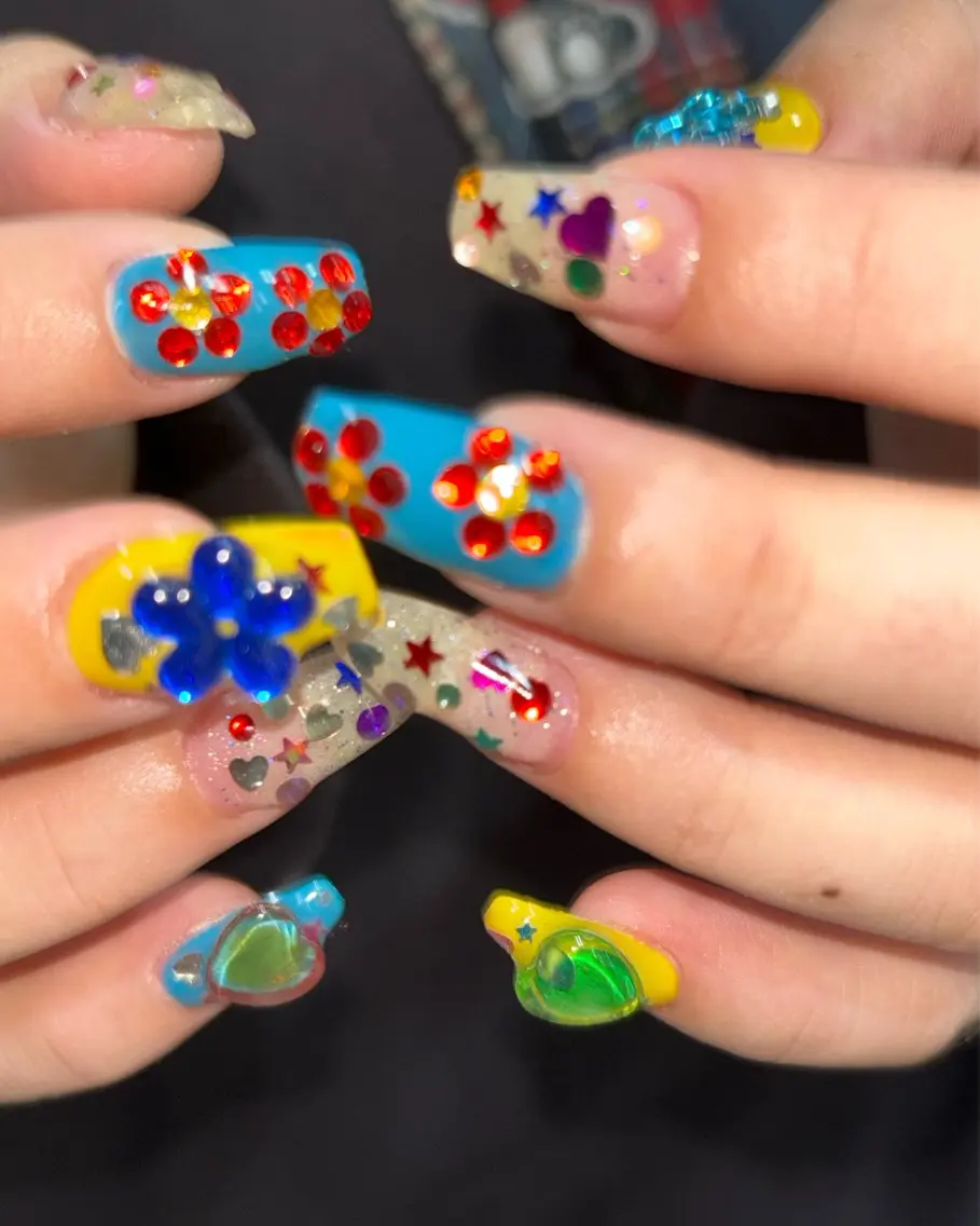 ネイル ハンドネイル 🪐富島彩夏 /海外nail🪐のネイルデザイン