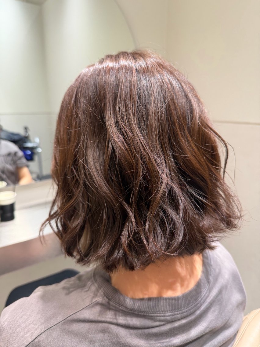 ミディアム カラー 切りっぱなしボブ ボブ 里村 ともえのヘアスタイル