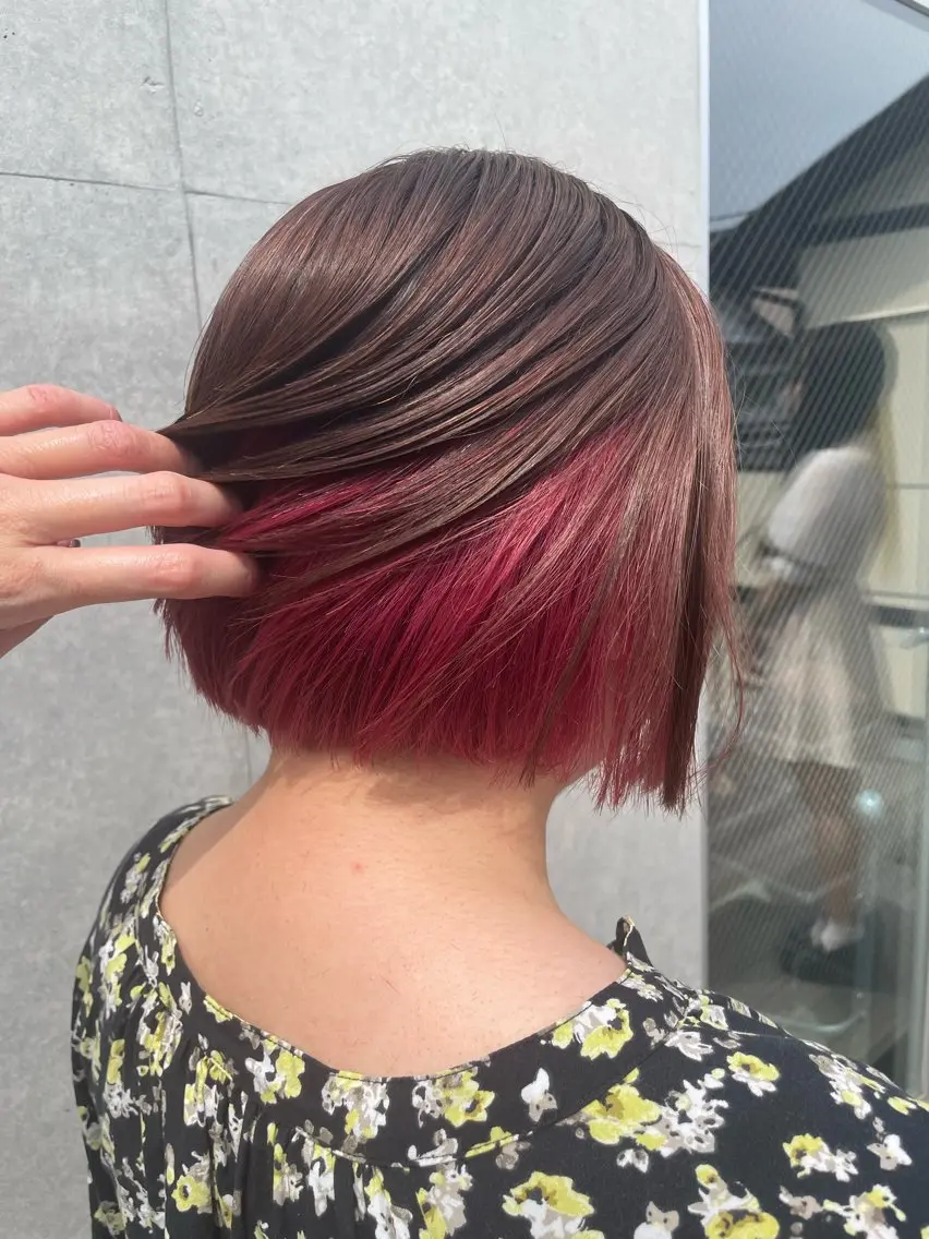 セミロング カラー インナーカラー 推し ブリーチ  髪質改善のヘアスタイル