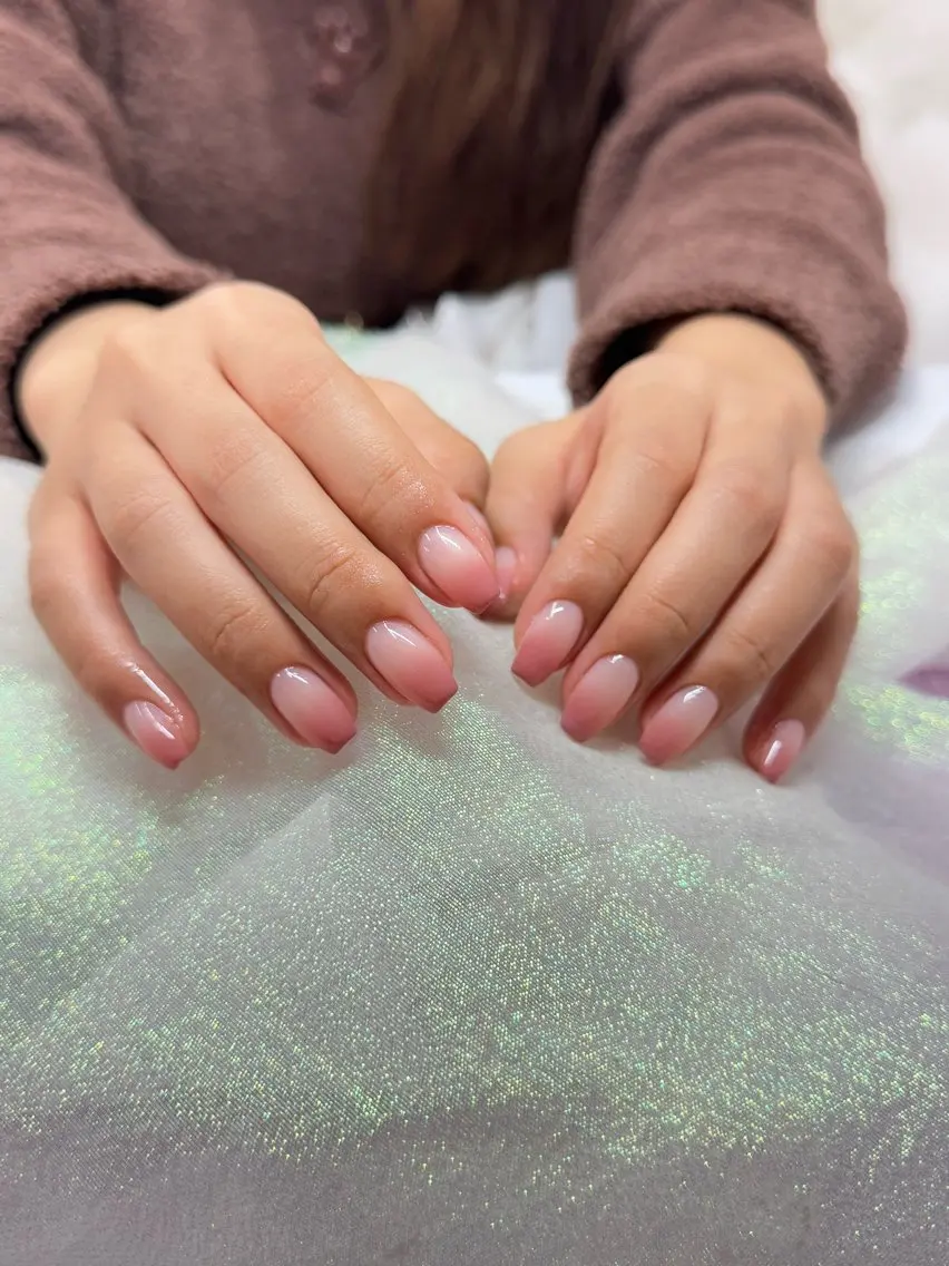 ネイル アートネイル オーロラネイル チークネイル フレンチネイル ガラスフレンチ ハンドネイル 🎀🎀YooLi Nail Salonのネイルデザイン