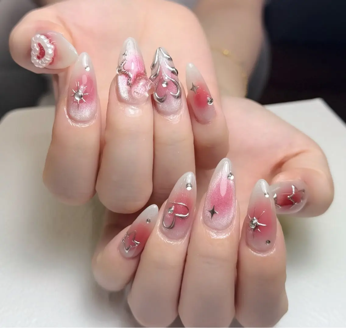 ネイル アートネイル 長さ出し フレンチネイル ジェルネイル ガーリー ハンドネイル 中野駅から2分 MEO NAILのネイルデザイン