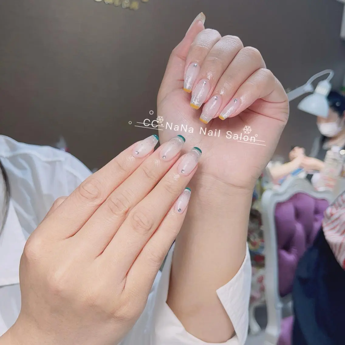 ネイル チークネイル フラッシュネイル キラキラネイル 韓国ネイル マグネットネイル ハンドネイル 💎CC・NaNa 韓国風ネイル🌙Cのネイルデザイン