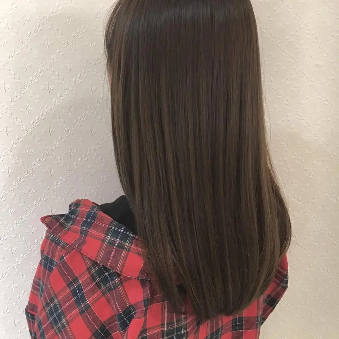 ロング カラー 宮内 真乃のヘアスタイル