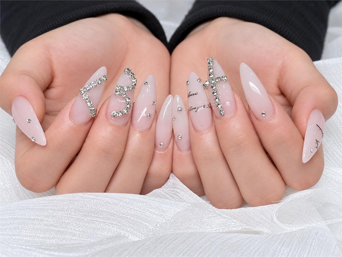 ネイル ラメ(グリッター) ロングネイル ピンク シルバー ストーンネイル NAILS 168のネイルデザイン