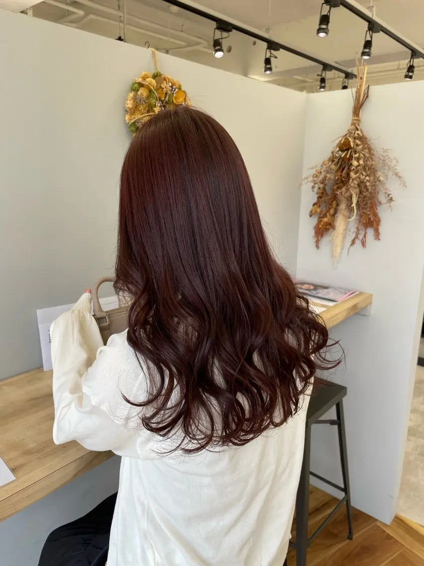 セミロング カラー レッドカラー Rena/韓国 /ワンホンヘアのヘアスタイル