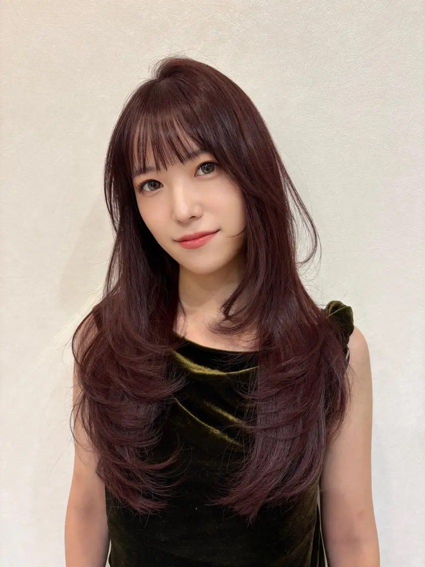 ロング 𝑦𝑢𝑟𝑖𝑎 AFLOAT/Lのヘアスタイル