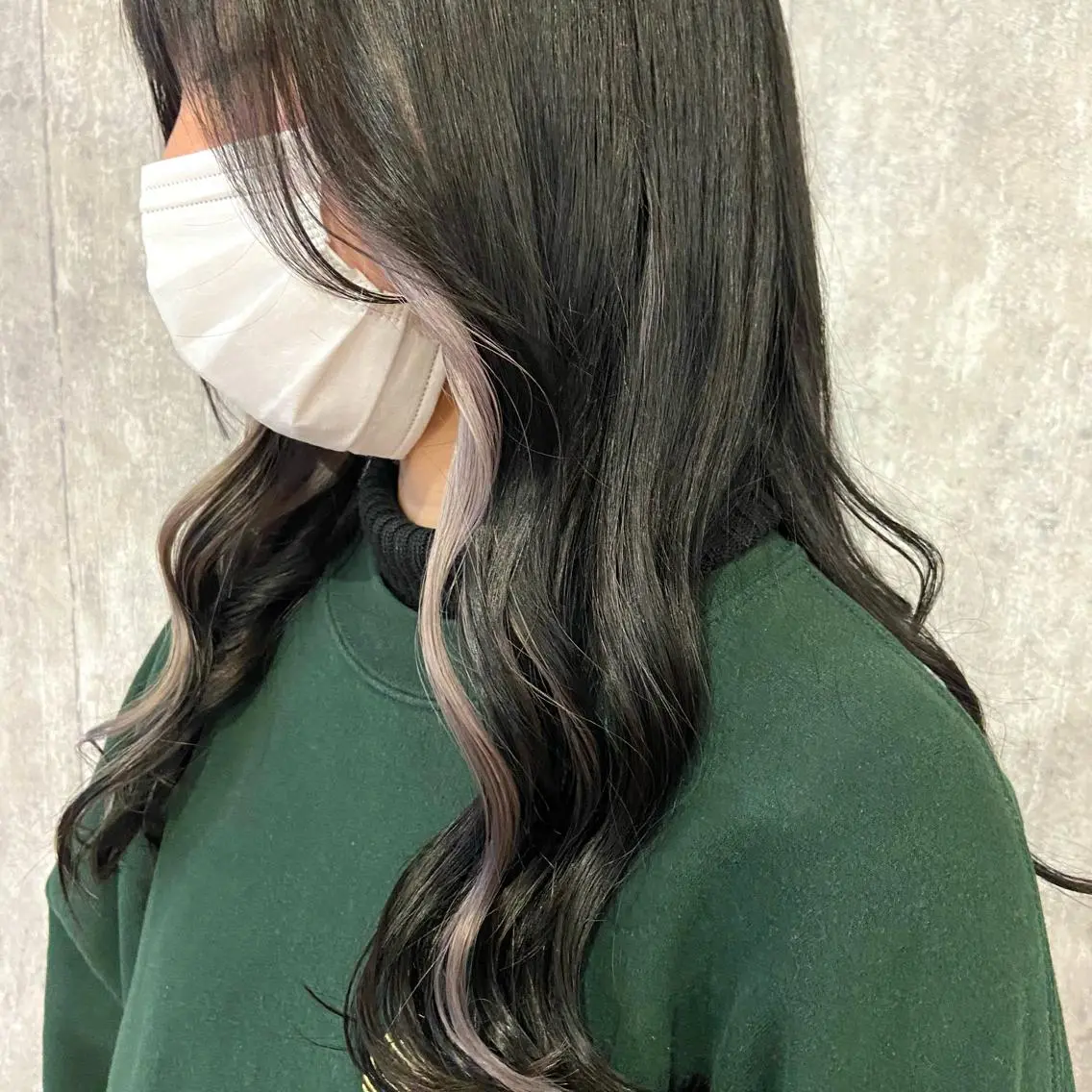 ロング カラー ヘアアレンジ ブリーチ イヤリングカラー TIDEHAIR SHIHOのヘアスタイル