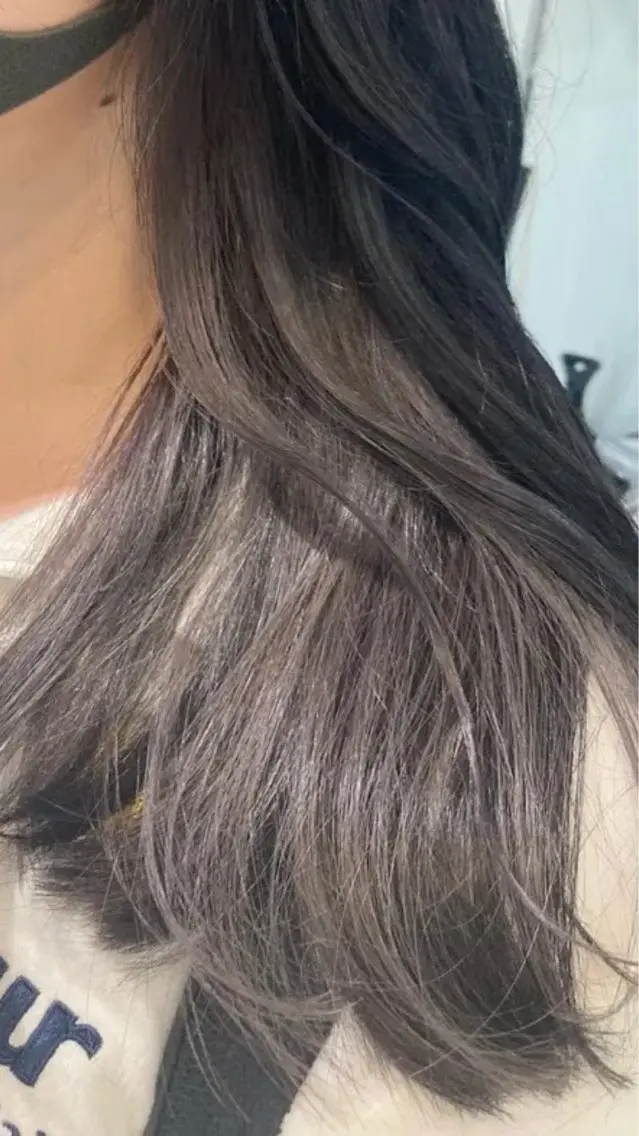 カラー インナーカラー シルバー 透明感カラー🎨/ レイヤー/まののヘアスタイル