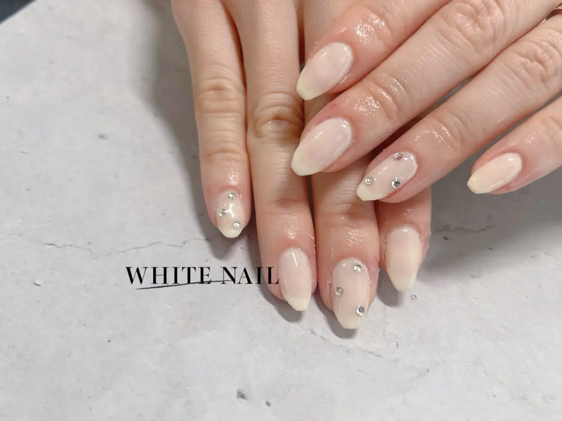 ネイル ワンカラーネイル ハンドネイル WHITE NAIL ホワイトネイルのネイルデザイン