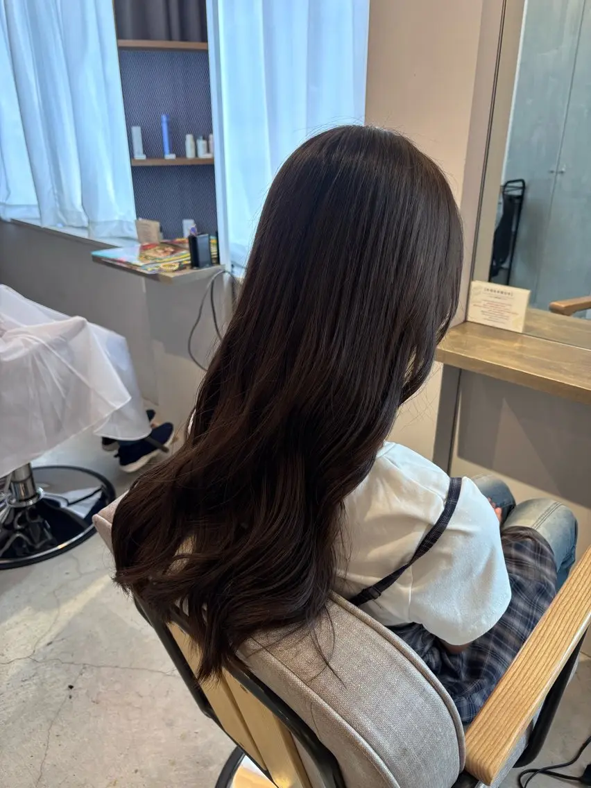 ロング 真鍋 月音のヘアスタイル