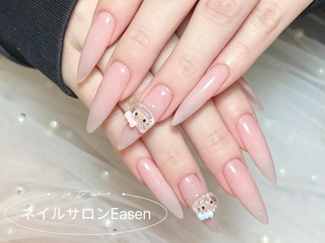ネイル Easenネイル (長さ出し専門)のネイルデザイン