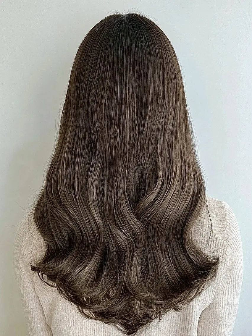 ロング カラー ヘアカラー トリートメント 🫧ハイトーン 🌈透明感☘️らいのヘアスタイル