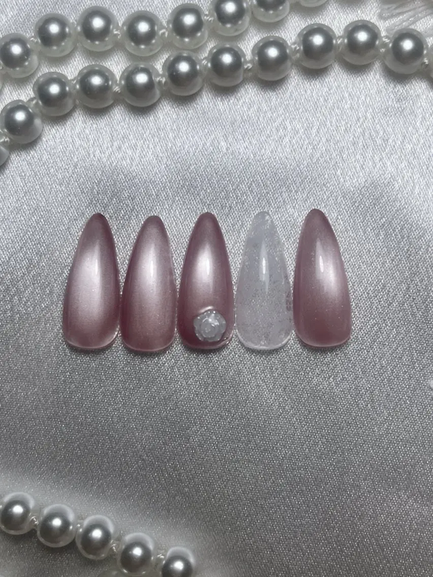 ネイル ガーリー シンプルネイル ワンホンネイル ハンドネイル Swan Nailのネイルデザイン