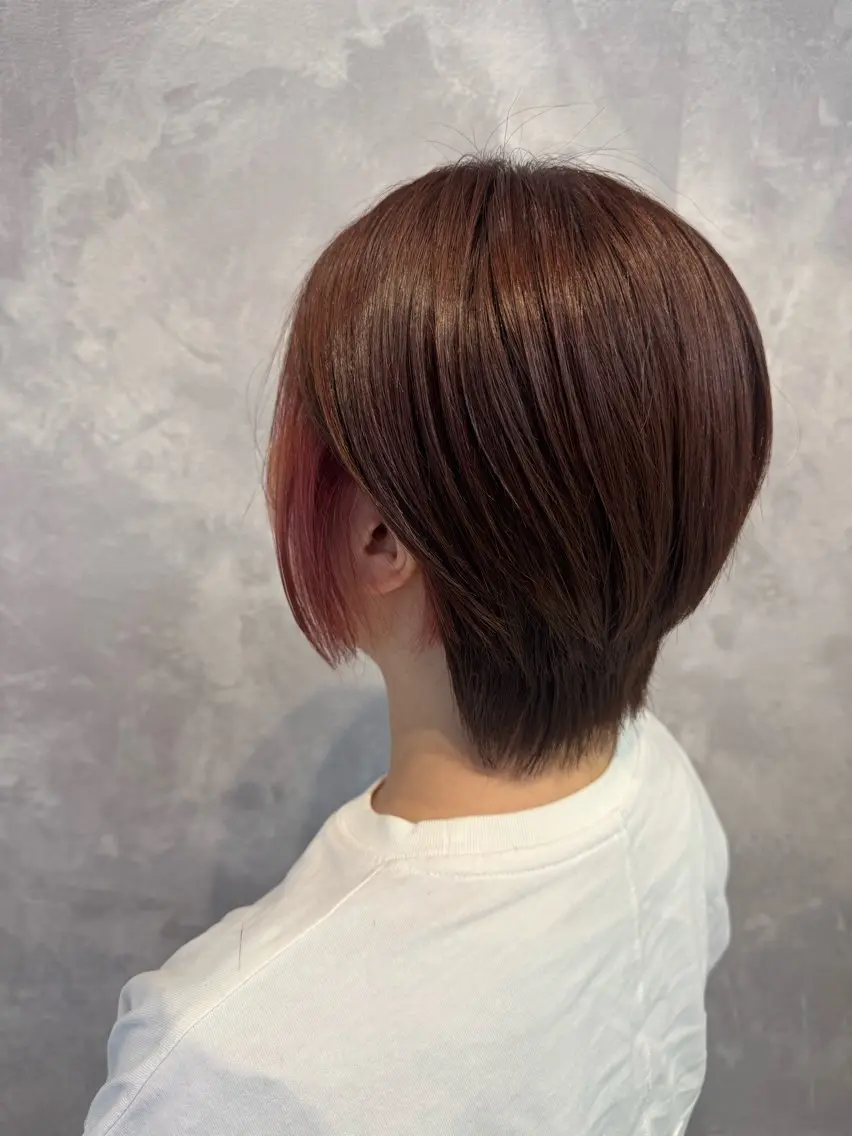 ショート カラー ヘアカラー トリートメント ヒヨシ ルナのヘアスタイル