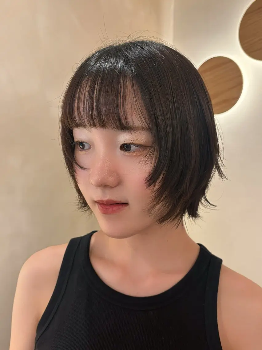 ショート ショートレイヤー レイヤーカット ショートヘア カット シンバヒナノ/パーマ レイヤー/髪質改善のヘアスタイル