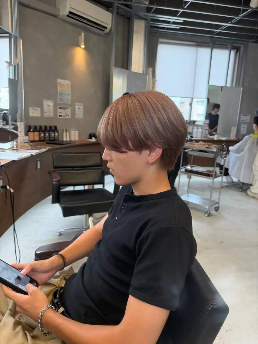 カラー メンズ メンズブリーチ ベージュカラー ブリーチ ミルキーベージュ カット ヘアカラー トリートメント ✂︎SAITOU AKIRA✂︎のヘアスタイル