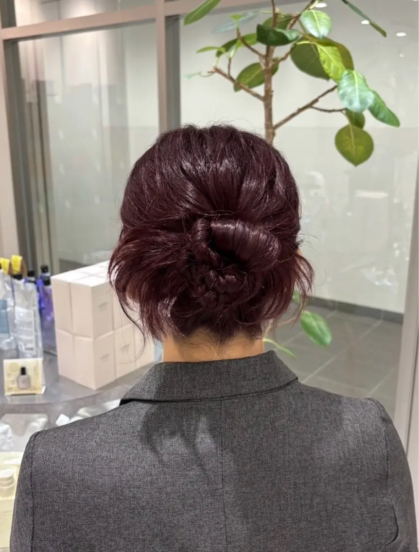 ミディアム ヘアアレンジ ヘアセット ブリーチなしWカラー /透明感/オリーブのヘアスタイル