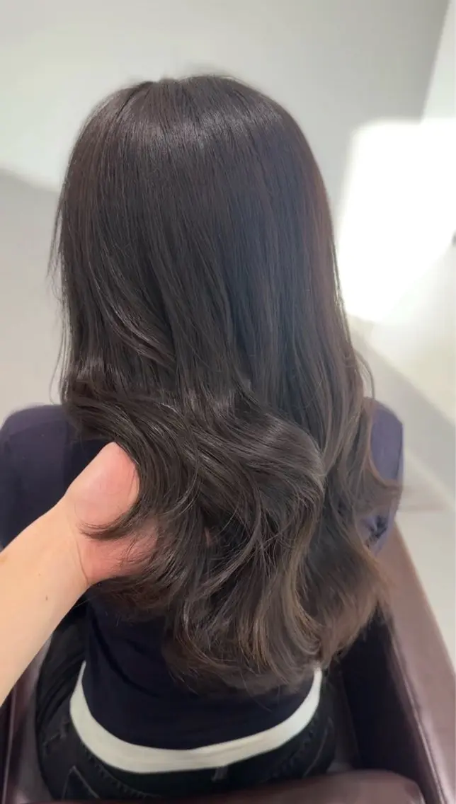 ロング ヘアカラー ️🫧透明感カラー& 髪質改善🎀いさきのヘアスタイル