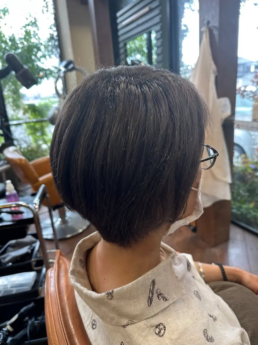 ショート カラー 新田 甲のヘアスタイル