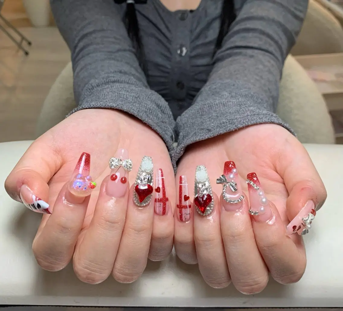 ネイル グラデーション キラキラネイル ワンカラーネイル 冬ネイル Jenn Nail Salonのネイルデザイン