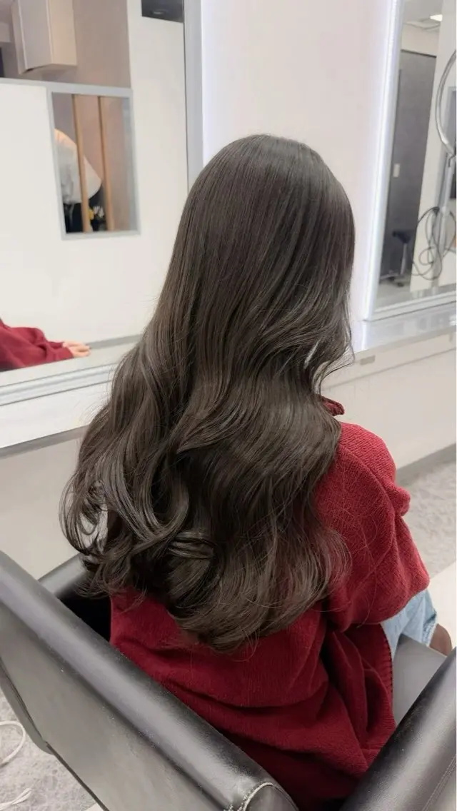 ロング カット ヘアカラー トリートメント ioe 心斎橋のヘアスタイル
