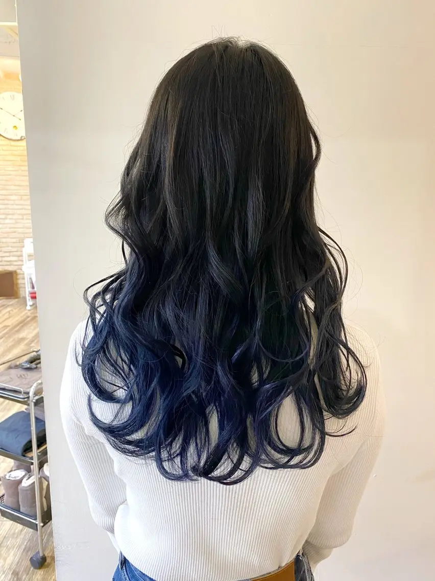 ロング カラー ヘアカラー トリートメント 服部 樹季のヘアスタイル