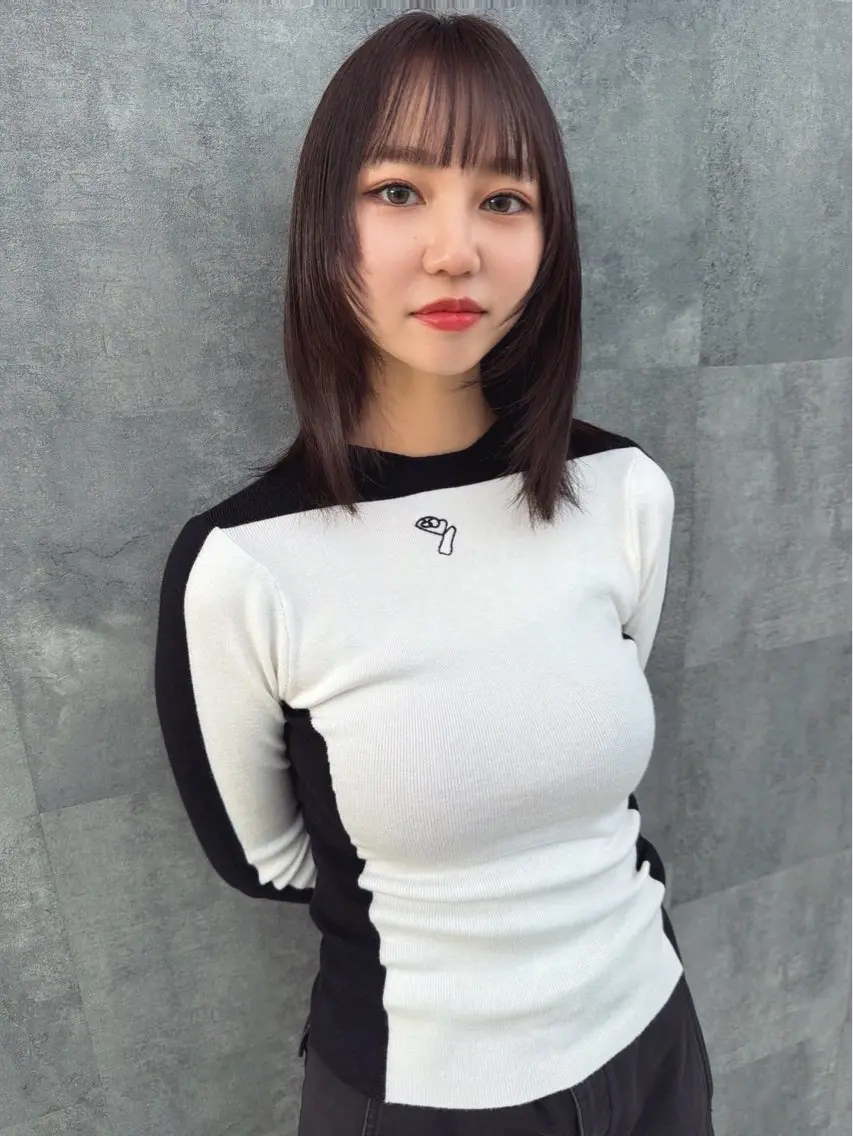 ミディアム カット 札幌ダブルカラー 富田のヘアスタイル