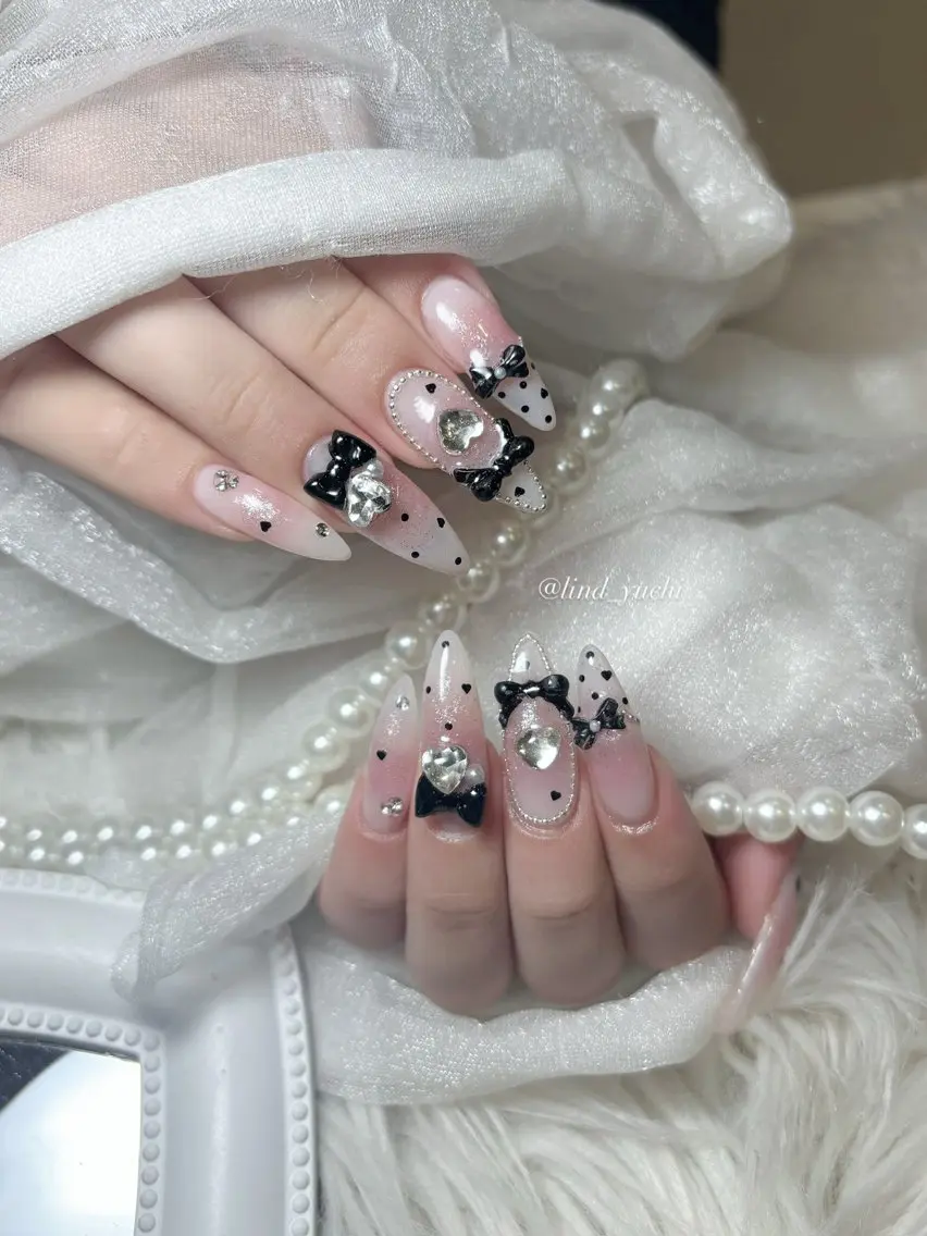 ネイル アートネイル yuchi🎀 京橋/キラキラネイルのネイルデザイン