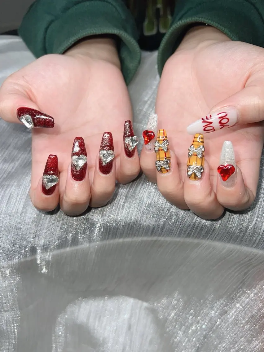 ネイル ハンドネイル Lee Nailsのネイルデザイン