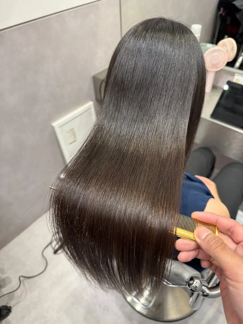 ロング カット 縮毛矯正 トリートメント 髪質改善×レイヤー 🫧鷹司郎のヘアスタイル