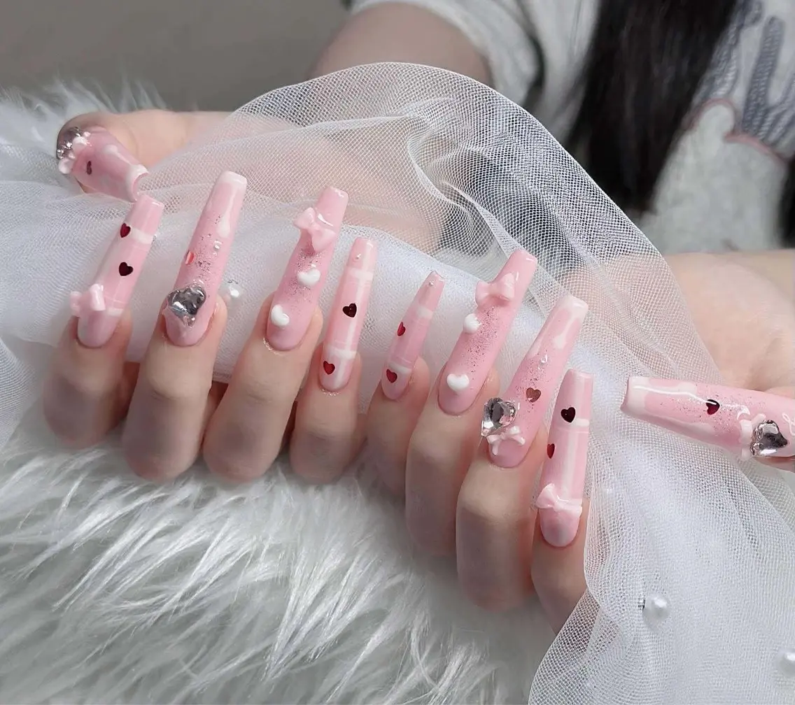 ネイル チークネイル フレンチネイル キラキラネイル 韓国ネイル マグネットネイル ハンドネイル yuuna hbabynailのネイルデザイン