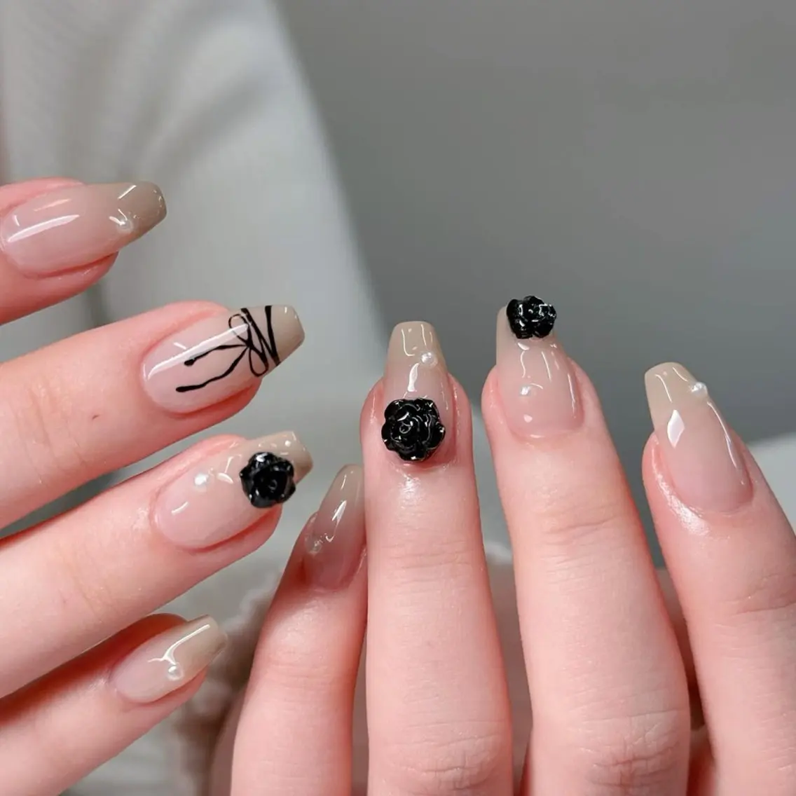 ネイル フットネイル フレンチネイル 韓国ネイル マグネットネイル リボン Lee _nailのネイルデザイン