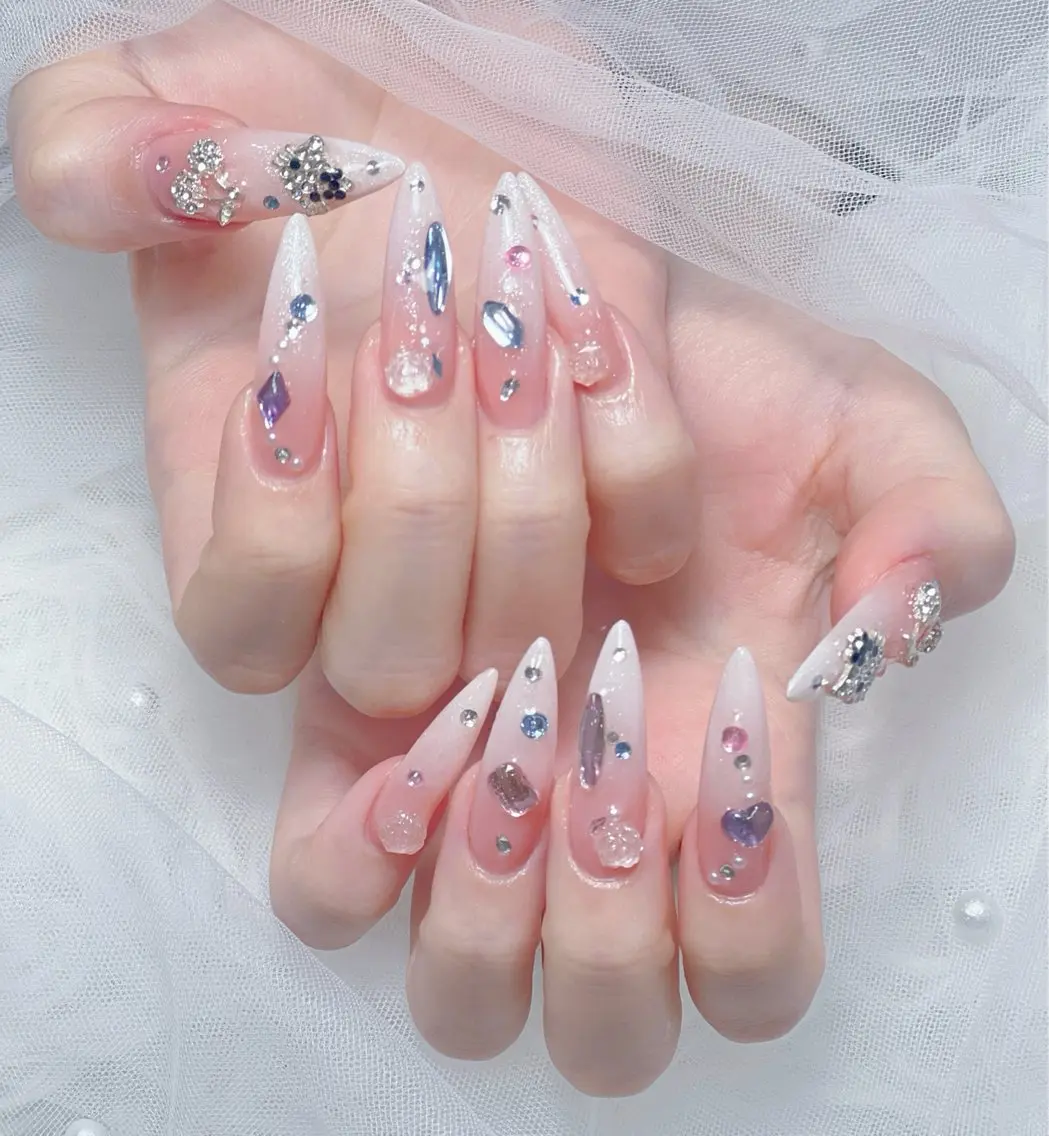 ネイル アートネイル オーロラネイル チークネイル 長さ出し フットネイル Miya _nailのネイルデザイン